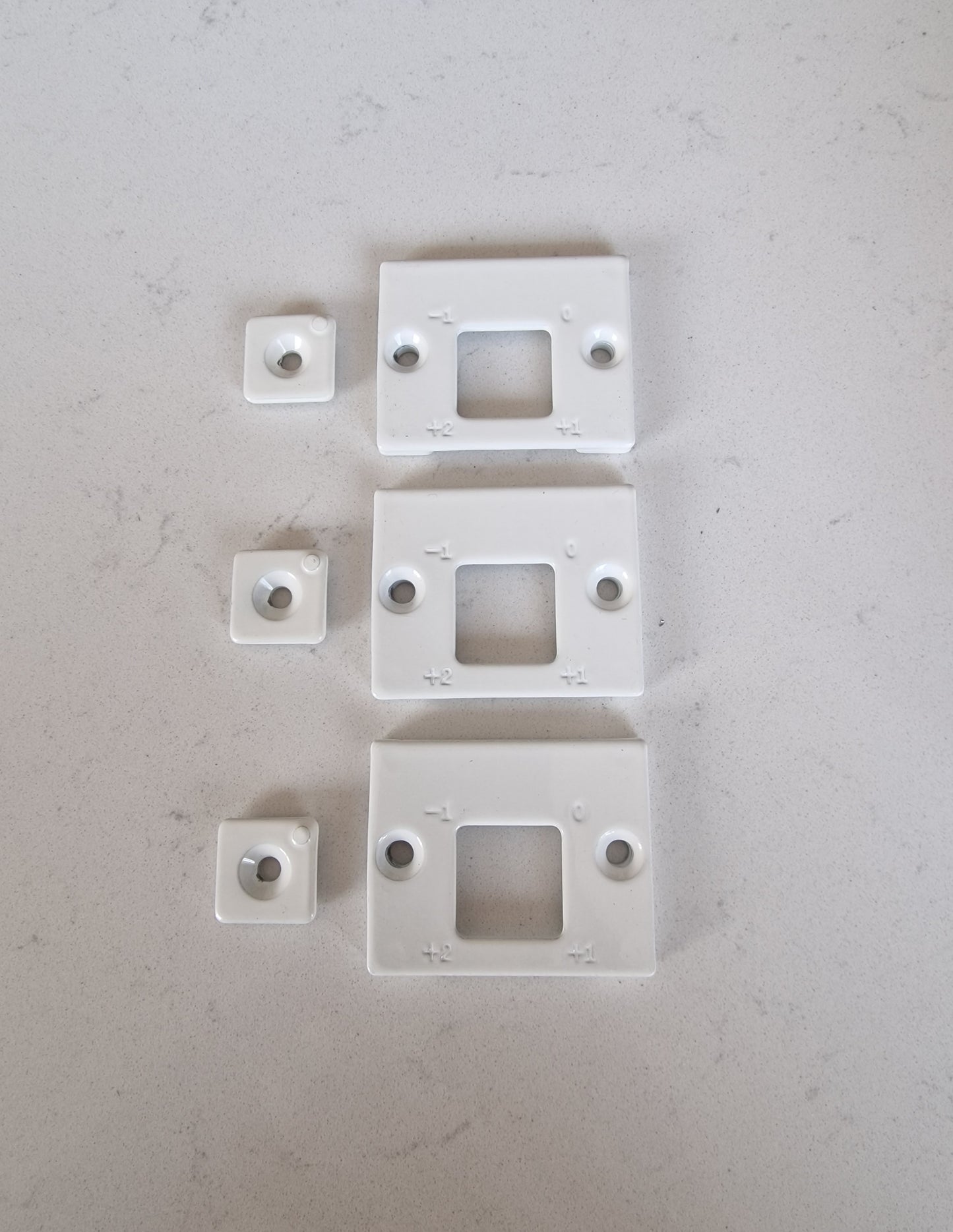 44mm Female Hinge Plates and Adjusters - Set of 3 - Steel White