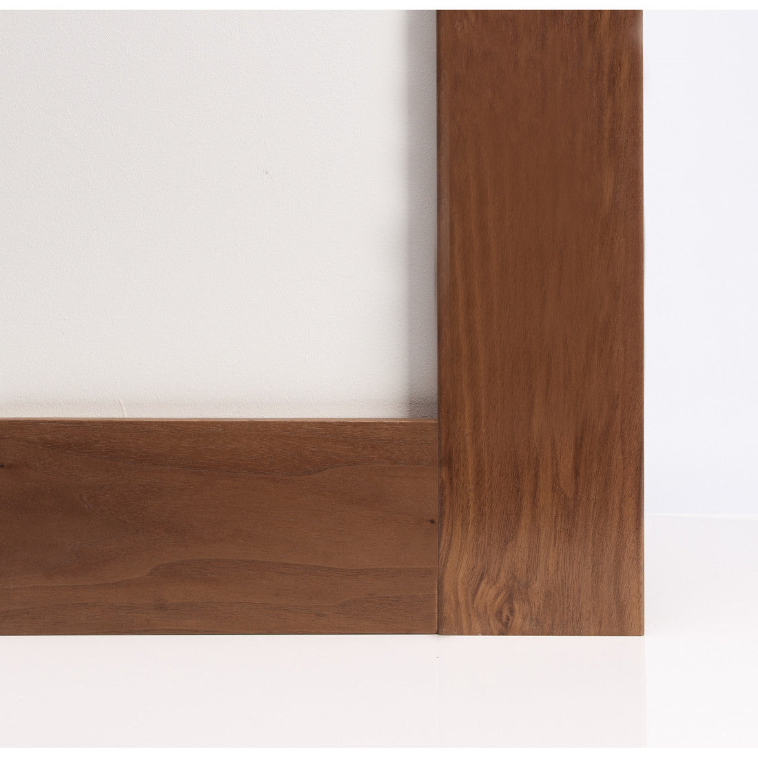 Deanta Skirting/Architrave Moulded Walnut – handles&hinges